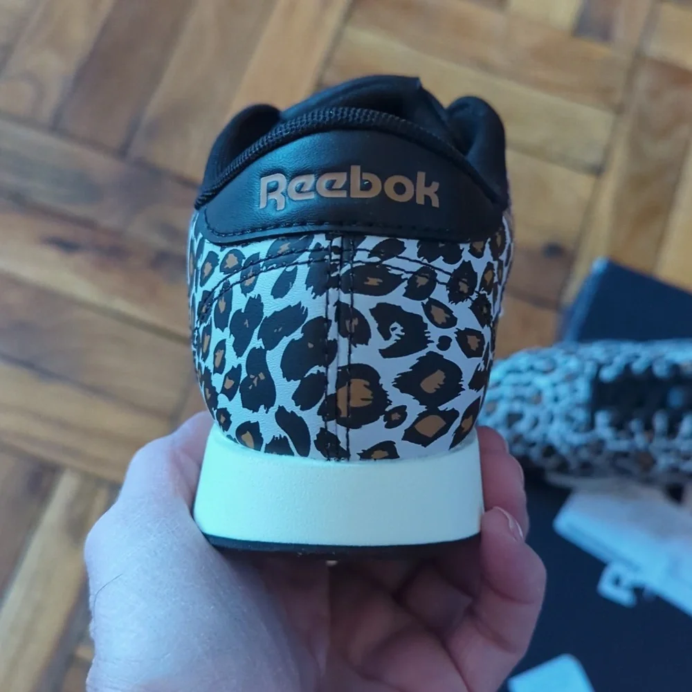 Reebok, sz 6, Cheetah print/black sneakers - Picture 3 of 5